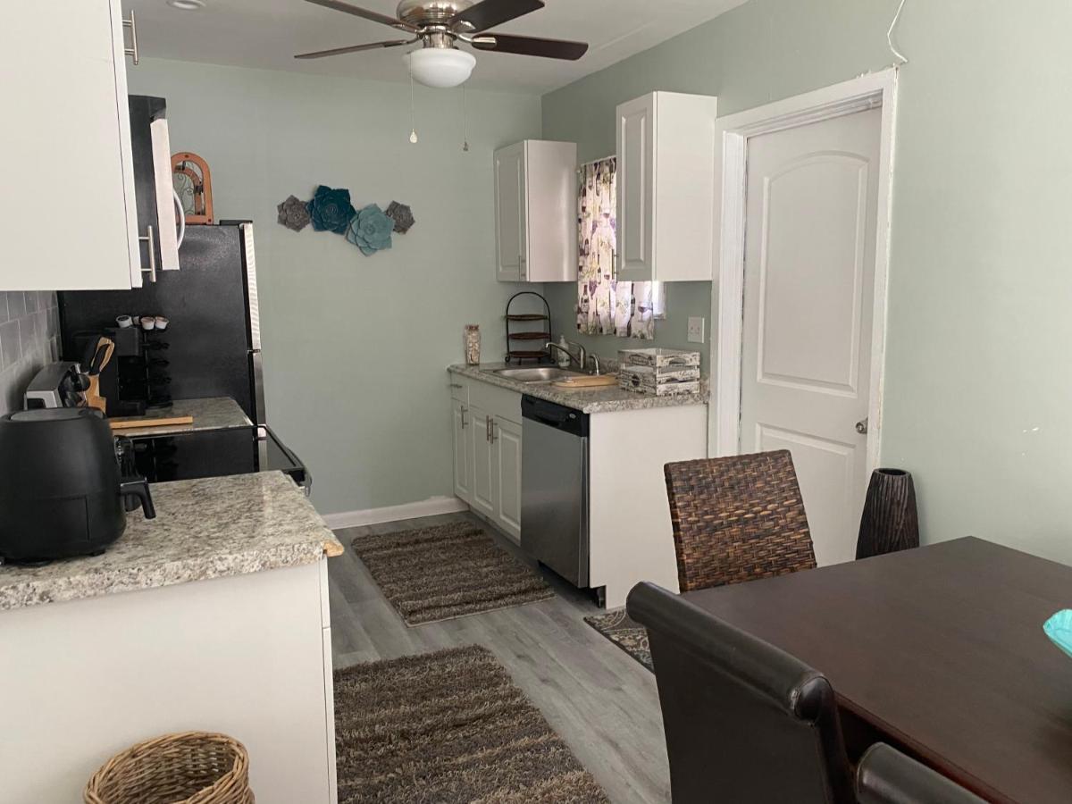 5 Min To Beach Large Living Room Fenced Backyard Bbq Firepit Driveway Boat Parking Lake Worth Beach Esterno foto