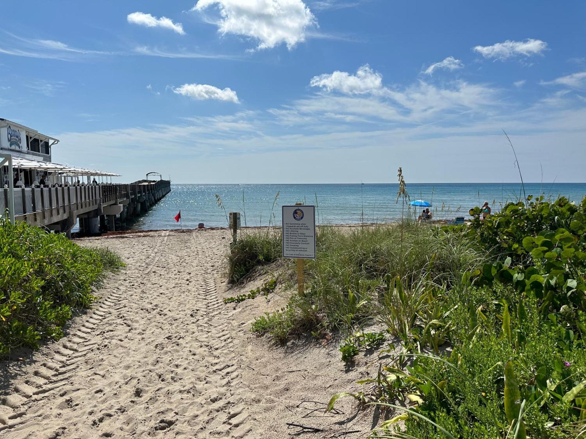 5 Min To Beach Large Living Room Fenced Backyard Bbq Firepit Driveway Boat Parking Lake Worth Beach Esterno foto