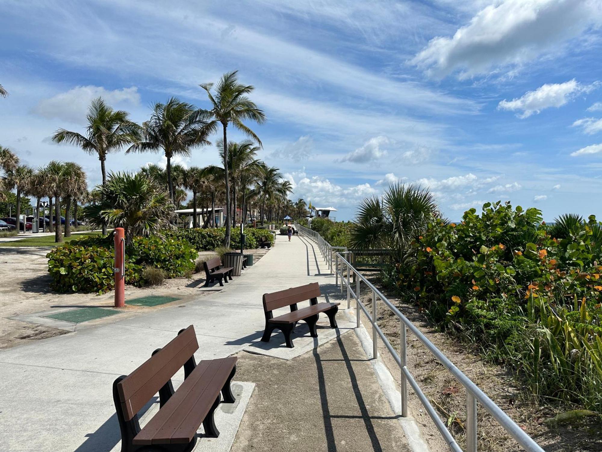 5 Min To Beach Large Living Room Fenced Backyard Bbq Firepit Driveway Boat Parking Lake Worth Beach Esterno foto